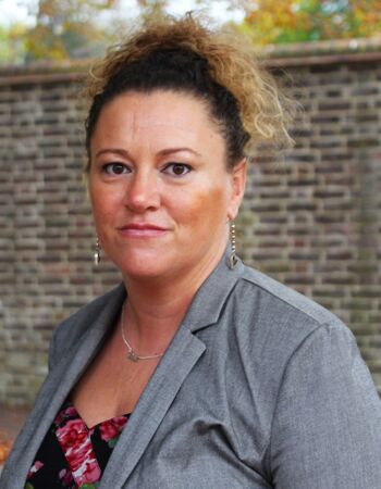 Mrs D Vickers